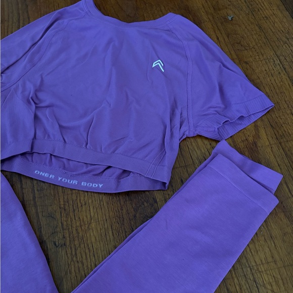 Oner Active Orchid Purple Seamless Set - Picture 2 of 4